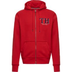 Bluza TOMMY HILFIGER Monogram MW0MW11578. Czerwone bluzy męskie TOMMY HILFIGER, xl, bez wzorów, z bawełny, bez kołnierzyka, bez rękawów, bez kaptura. W wyprzedaży za 339,00 zł.