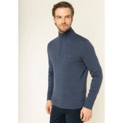 Sweter TOMMY HILFIGER MW0MW11680. Niebieskie swetry męskie TOMMY HILFIGER, m, bez wzorów, z wełny, klasyczne, z klasycznym kołnierzykiem, bez kaptura. W wyprzedaży za 349,00 zł.