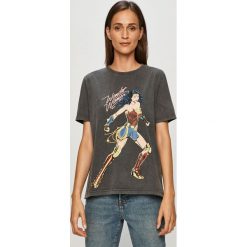 Tally Weijl - T-shirt. Szare bluzki damskie TALLY WEIJL, s, z nadrukiem, z bawełny, casualowe, z okrągłym kołnierzem, z krótkim rękawem. Za 59,90 zł.