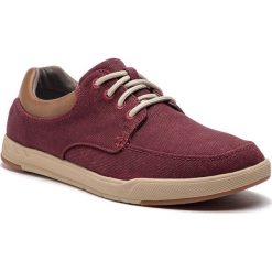 Półbuty CLARKS - Step Isle Lace 261368797 Burgundy. Czerwone półbuty męskie Clarks, na co dzień, bez wzorów, ze skóry ekologicznej, bez zapięcia. W wyprzedaży za 209,00 zł.