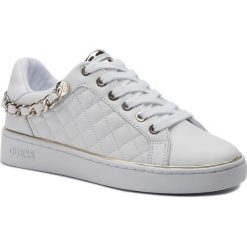 Sneakersy GUESS - Brisco FL7BRS ELE12 WHITE/GOLD. Białe półbuty damskie Guess, ze skóry ekologicznej. W wyprzedaży za 459,00 zł.