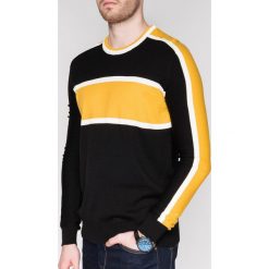 Sweter męski E145 - żółty. Żółte swetry męskie Inny, s, bez wzorów, z bawełny, bez kołnierzyka, bez kaptura. Za 39,00 zł.