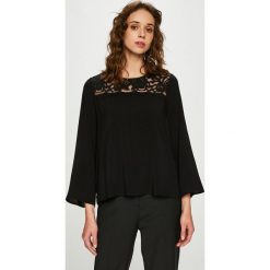 Jacqueline de Yong - Bluzka. Czarne bluzki z odkrytymi ramionami marki Jacqueline de Yong, s, z bawełny, casualowe, z okrągłym kołnierzem. Za 89,90 zł.