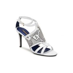 Sandały Roberto Cavalli TPS016. Białe sandały damskie marki Roberto Cavalli. Za 2551,20 zł.
