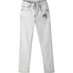 Dżinsy "used look" Slim Fit bonprix jasnoszary. Szare spodnie chłopięce bonprix, bez wzorów, z jeansu. Za 79,99 zł.