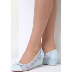 Niebieskie Koturny Sunset Lover. Niebieskie koturny damskie vices, bez obcasa, na koturnie, bez zapięcia. Za 49,99 zł.