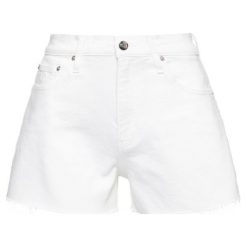 Szorty jeansowe Calvin Klein Jeans J20J213344. Białe szorty damskie Calvin Klein Jeans, bez wzorów, z elastanu. Za 299,00 zł.