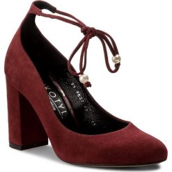 Półbuty KOTYL - 8537 Bordo Zamsz. Czerwone półbuty damskie skórzane marki Kotyl, eleganckie, na obcasie. W wyprzedaży za 199,00 zł.