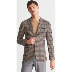 Marynarka slim fit w kratę - Czerwony. Czerwone marynarki męskie marki Reserved, s. Za 299,99 zł.