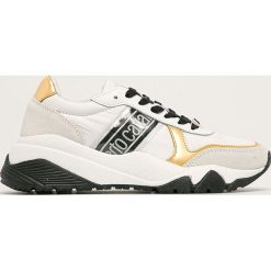 Roberto Cavalli Sport - Buty. Białe buty sportowe damskie Roberto Cavalli Sport, ze skóry. W wyprzedaży za 679,90 zł.