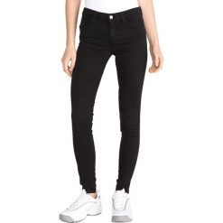 Guess Curve X Dżinsy Czarny. Czarne jeansy damskie Guess. Za 395,95 zł.
