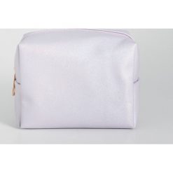 Pastelowa kosmetyczka - Fioletowy. Fioletowe kosmetyczki damskie Sinsay, bez wzorów. Za 14,99 zł.