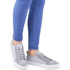 Trampki damskie N/M BOK-1138 Szare. Szare trampki i tenisówki damskie N/M, bez wzorów, z tkaniny, na sznurówki. Za 49,00 zł.