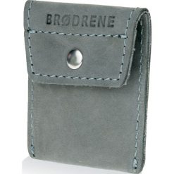 Skórzana bilonówka coin wallet BRODRENE CW02 szara - Szary. Szare portfele męskie Brødrene, bez wzorów, ze skóry. Za 33,59 zł.
