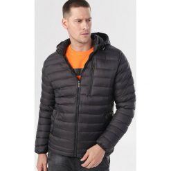 Czarna Kurtka Ariesless. Czarne kurtki męskie Born2be, xl, bez wzorów, bez kaptura. Za 179,99 zł.