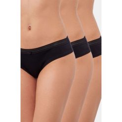 Etam - Figi (3-pack). Czarne majtki damskie Etam, s, bez wzorów, z elastanu. W wyprzedaży za 49,90 zł.