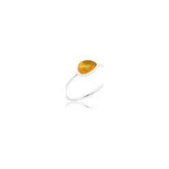 Pierścionek Amber. Szare pierścionki damskie marki Aleksandra puchacz jewellery, z bursztynem. Za 160,00 zł.