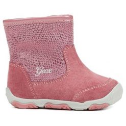 Geox Buty Za Kostkę Dziewczęce New Balu 24 Różowy. Różowe botki dziewczęce marki Geox, za kostkę, na zamek. Za 259,00 zł.