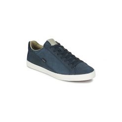Buty Hummel CROSS COURT NUBUCK. Niebieskie trampki i tenisówki damskie Hummel, bez wzorów, z nubiku, bez zapięcia. Za 319,20 zł.