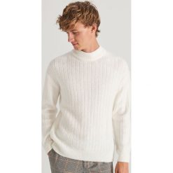 Sweter ze stójką - Kremowy. Białe swetry damskie Reserved, s, bez wzorów, bez rękawów, bez kaptura. Za 69,99 zł.