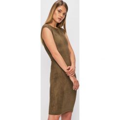 Answear - Sukienka. Sukienki damskie ANSWEAR, s, bez wzorów, z elastanu, z okrągłym kołnierzem, z krótkim rękawem, krótkie, mini, dopasowane. W wyprzedaży za 79,90 zł.