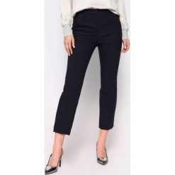 Chinosy Weekend Max Mara Opaco 51310307. Czarne spodnie damskie Weekend Max Mara, bez wzorów, z elastanu. W wyprzedaży za 559,00 zł.