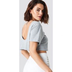 Bluzki, topy, tuniki: NA-KD Basic Krótki T-shirt z odkrytymi plecami - Grey