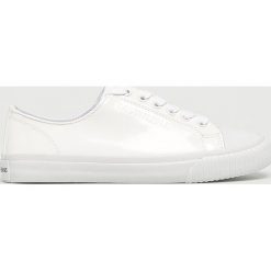 Calvin Klein Jeans - Tenisówki. Białe tenisówki damskie marki Calvin Klein Jeans, z jeansu, na sznurówki. W wyprzedaży za 299,90 zł.