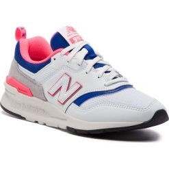 Sneakersy NEW BALANCE - CM997HAJ Biały. Białe półbuty damskie New Balance, bez wzorów, z zamszu, eleganckie, bez obcasa, na płaskiej podeszwie, bez zapięcia. Za 369,99 zł.
