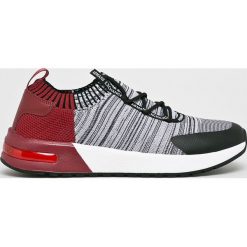 Armani Exchange - Buty. Czarne sneakersy męskie Armani Exchange, z okrągłym noskiem, na sznurówki. W wyprzedaży za 449,90 zł.