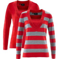 Sweter (2 szt. w opak.) bonprix truskawkowy w paski + truskawkowy. Czerwone swetry klasyczne damskie bonprix, z dekoltem w serek. Za 89,98 zł.