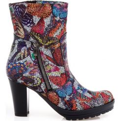 Botki - skóra naturalna - model 495 - kolor motyl. Botki damskie Zapato, ze skóry, bez obcasa, bez zapięcia. W wyprzedaży za 319,20 zł.