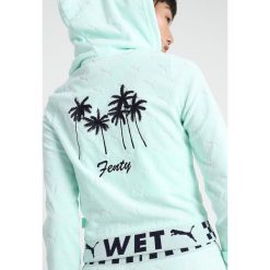 Fenty PUMA by Rihanna ZIP UP RACING Kurtka wiosenna bay. Zielone kurtki damskie marki Fenty PUMA by Rihanna, xs, bez wzorów, z bawełny, bez kaptura. Za 839,00 zł.