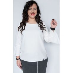 Bluzka Ida w kolorze ecru koraliki OVERSIZE MODA XXL. Żółte bluzki damskie Moda Size Plus Iwanek, na co dzień, xxl, z aplikacjami, z elastanu, eleganckie, z okrągłym kołnierzem, bez rękawów. Za 109,90 zł.