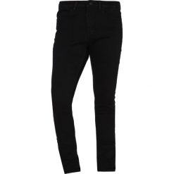 Wåven ROYD Jeans Skinny Fit true black. Czarne jeansy męskie relaxed fit marki Wåven. W wyprzedaży za 135,20 zł.