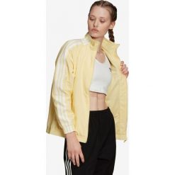 Adidas Originals Kurtka Żółty. Żółte kurtki damskie adidas Originals, bez wzorów, z materiału. Za 266,95 zł.
