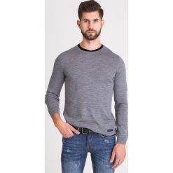 SWETER ICE PLAY. Szare swetry męskie Ice Play, xxl, z aplikacjami, z wełny, młodzieżowe, z okrągłym kołnierzem, bez kaptura. Za 399,50 zł.