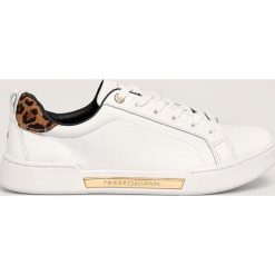 Tommy Hilfiger - Buty. Białe buty sportowe damskie TOMMY HILFIGER, bez wzorów, ze skóry, sportowe. Za 499,90 zł.
