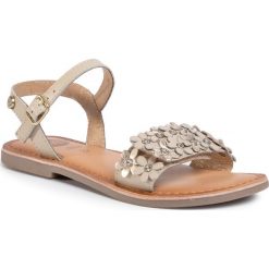Sandały GIOSEPPO - Abberley 59638 Beige. Brązowe sandały dziewczęce Gioseppo, ze skóry, bez zapięcia. W wyprzedaży za 149,00 zł.