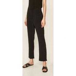 Scotch & Soda - Spodnie. Czarne spodnie damskie Scotch & Soda, s, z haftami, z poliesteru. W wyprzedaży za 179,90 zł.