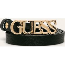 Guess Jeans - Pasek. Białe paski damskie Guess Jeans, w paski, z jeansu. W wyprzedaży za 149,90 zł.