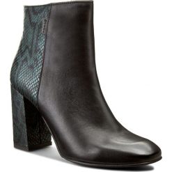 Botki NESSI - 921/N Czarny 14+WZ. Czarne buty zimowe damskie Nessi, z nubiku, na obcasie. W wyprzedaży za 259,00 zł.