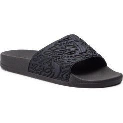 Klapki EMPORIO ARMANI - X4PS03 XL830 00005 Black Iris. Czarne klapki męskie Emporio Armani, bez wzorów, z tworzywa sztucznego. W wyprzedaży za 179,00 zł.