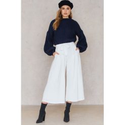 Spodnie z wysokim stanem: English Factory Szerokie spodnie z wiązaniem w talii – White