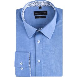 Koszula SIMONE KDNS000345. Niebieskie koszule męskie Giacomo Conti, m, bez wzorów, z bawełny, eleganckie, z klasycznym kołnierzykiem, z długim rękawem. Za 169,00 zł.