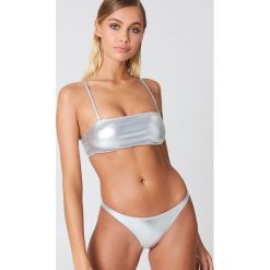 NA-KD Swimwear Dół bikini Metallic - Silver. Szare bikini NA-KD Swimwear. W wyprzedaży za 21,89 zł.