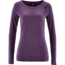 Sweter z plisą guzikową bonprix ciemny lila. Fioletowe swetry klasyczne damskie bonprix, z dzianiny, z okrągłym kołnierzem. Za 74,99 zł.