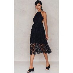 Sukienki boho: NA-KD Boho Sukienka z ażurową koronką – Black