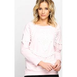 Różowa Bluza Pocahontas. Czerwone bluzy damskie Born2be, uniwersalny. Za 39,99 zł.