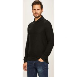 Produkt by Jack & Jones - Sweter. Szare swetry męskie PRODUKT by Jack & Jones, s, bez wzorów, z bawełny, z okrągłym kołnierzem, bez kaptura. W wyprzedaży za 49,90 zł.